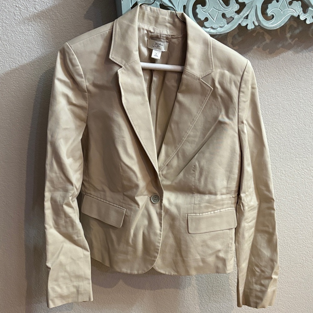 LOFT Beige Tailored Blazer